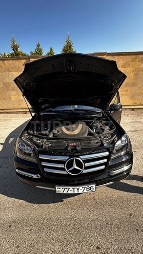Mercedes GL 550 4MATIC-12