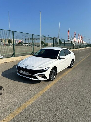 Hyundai Elantra-7