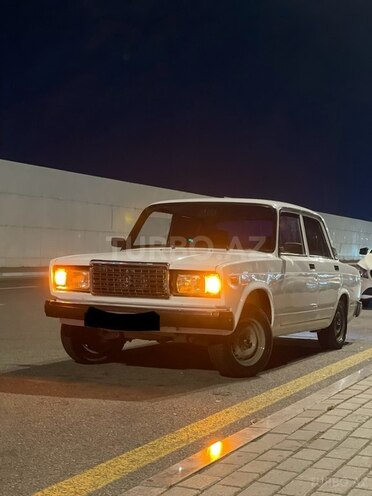 LADA (VAZ) 2107-4