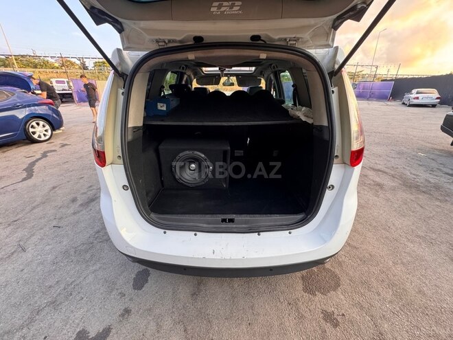 Renault Grand Scenic-10