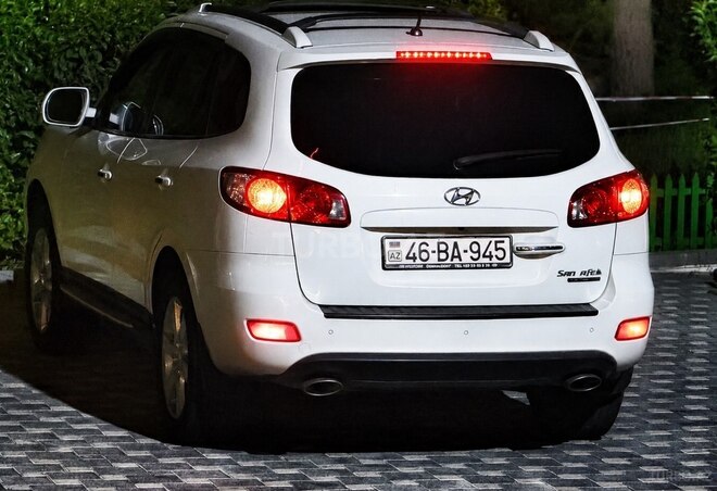 Hyundai Santa Fe-12