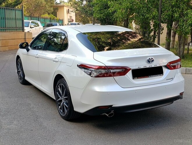 Toyota Camry-6