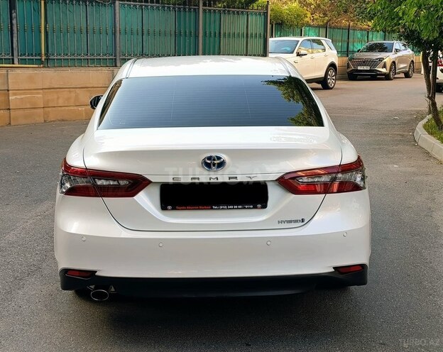 Toyota Camry-8