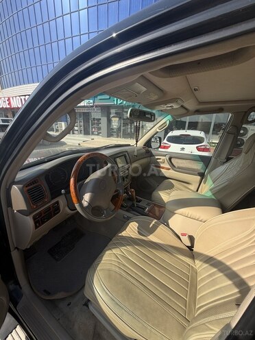 Toyota Land Cruiser-12