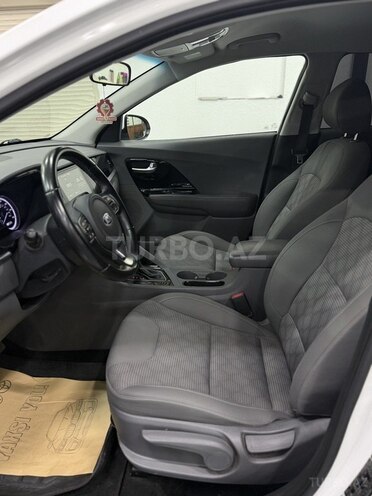 Kia Niro-16