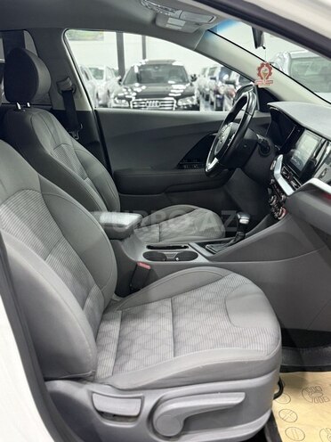 Kia Niro-18
