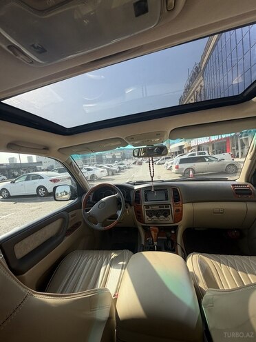 Toyota Land Cruiser-11