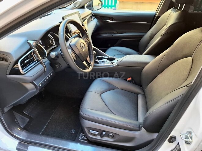 Toyota Camry-10