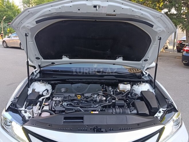 Toyota Camry-18