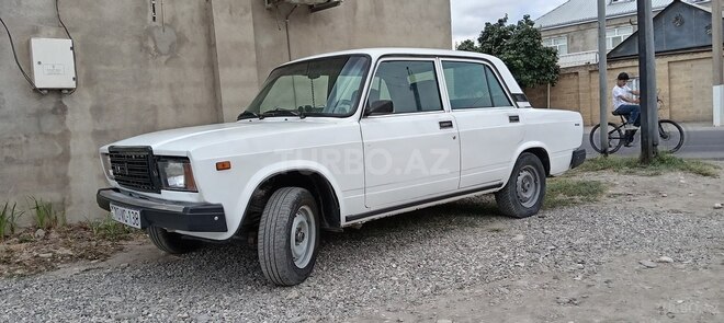 LADA (VAZ) 2107-1