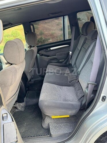 Toyota Land Cruiser Prado-11