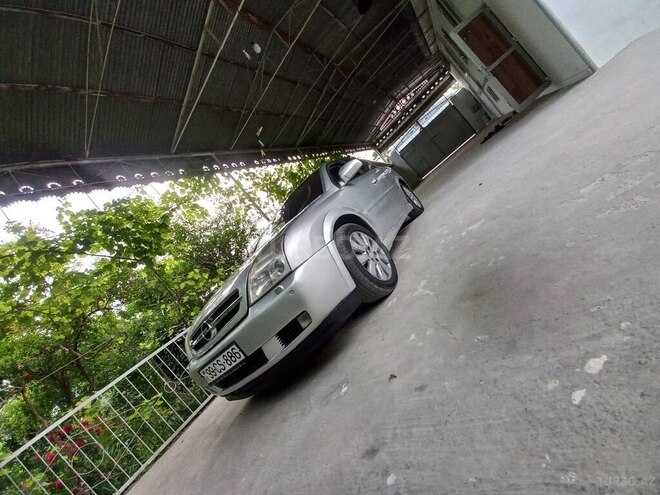 Opel Vectra-4