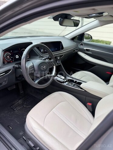 Hyundai Sonata-10
