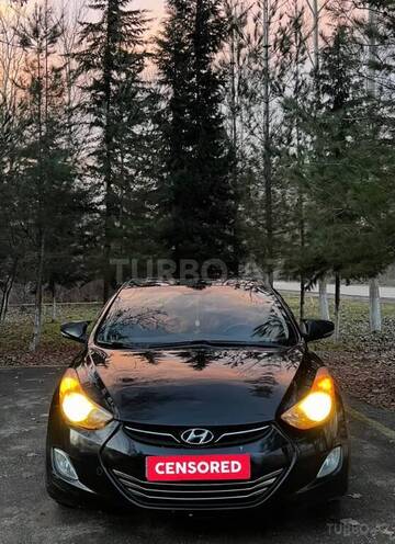 Hyundai Elantra-2