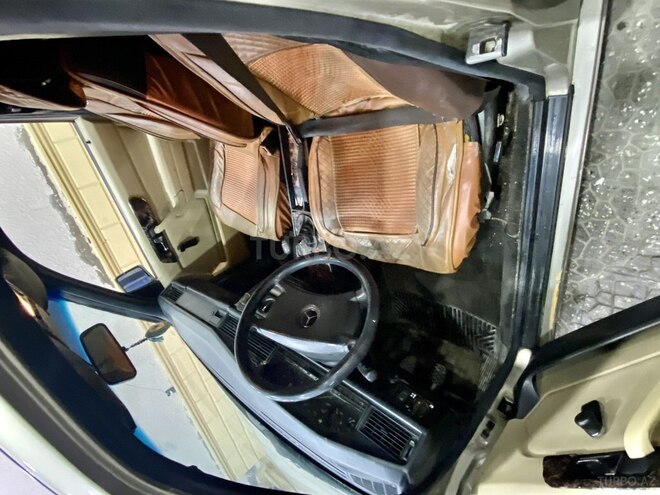 Mercedes 190-6