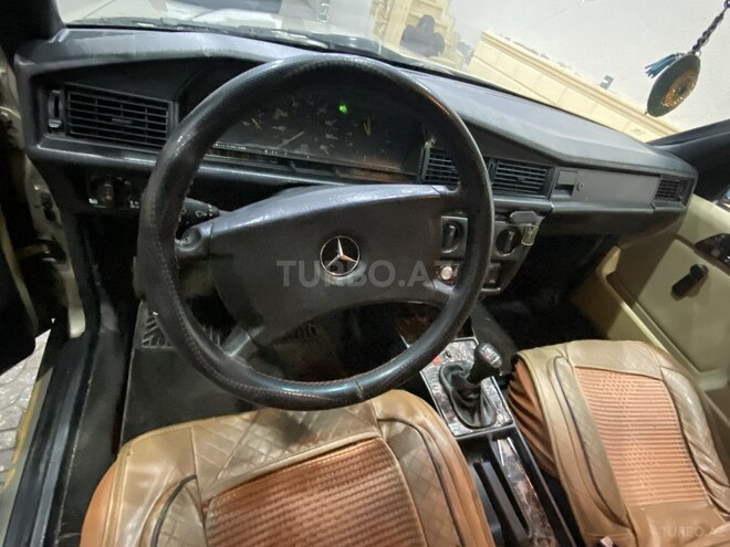 Mercedes 190-7