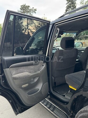 Toyota Land Cruiser Prado-13