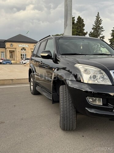 Toyota Land Cruiser Prado-17