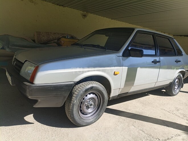 LADA (VAZ) 21099-8