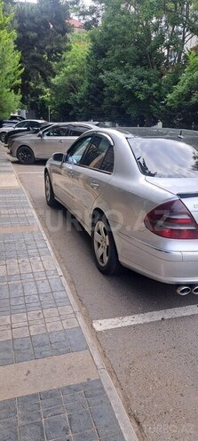 Mercedes E 270-3