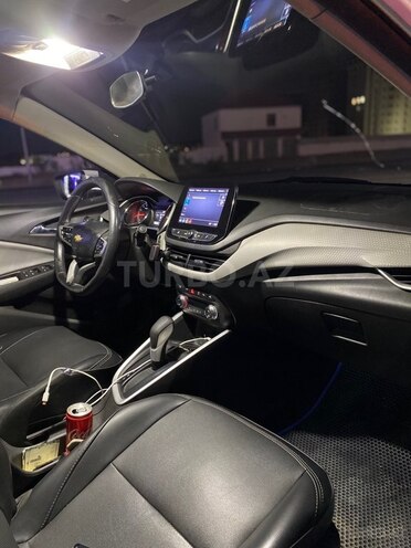 Chevrolet Onix-10