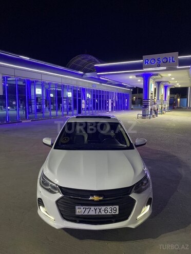 Chevrolet Onix-1