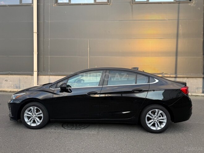 Chevrolet Cruze-13