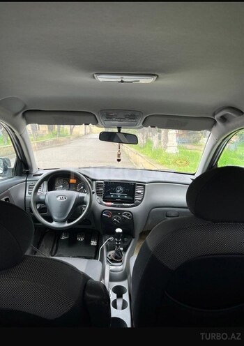 Kia Rio-7