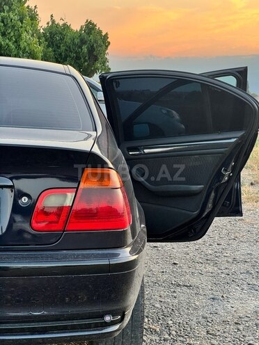 BMW 318-8