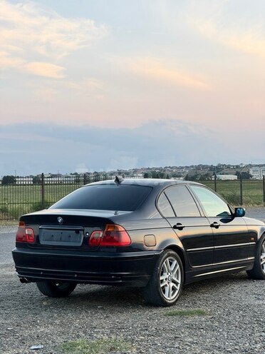 BMW 318-4