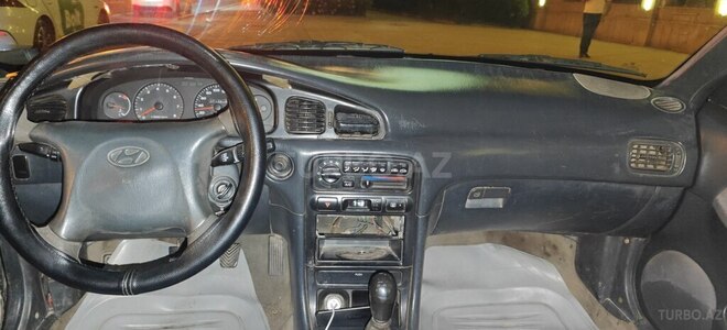 Hyundai Sonata-11