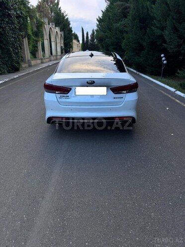 Kia Optima-3