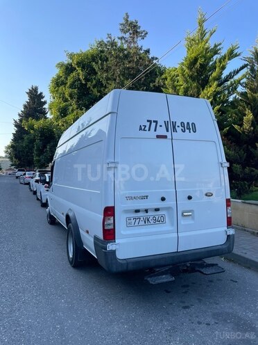 Ford Transit-3