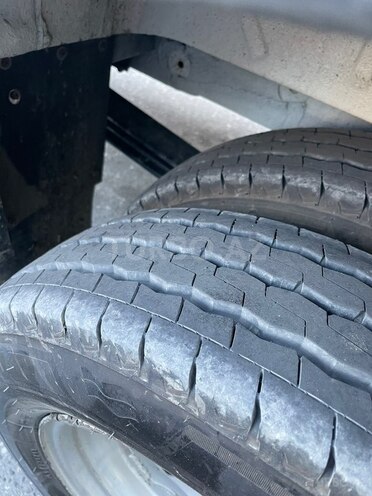Ford Transit-5
