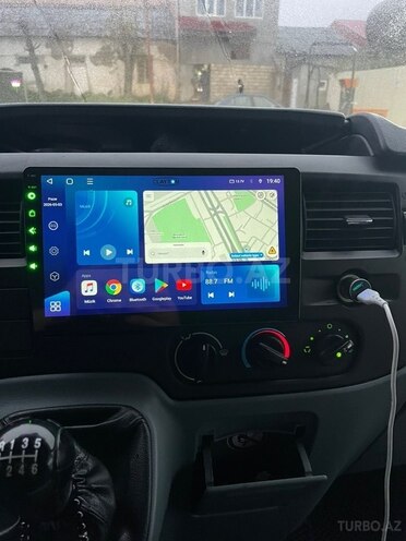 Ford Transit-6