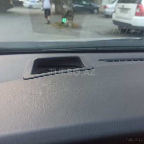 Toyota Prius-4