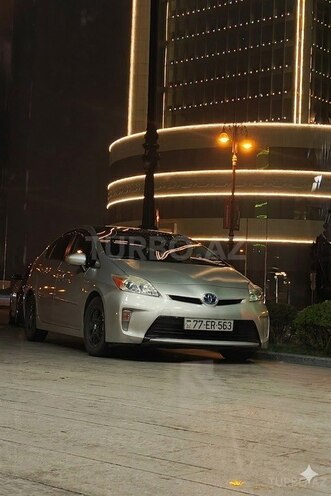 Toyota Prius-16