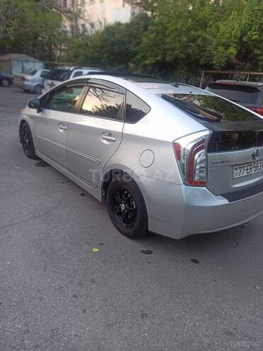 Toyota Prius-7