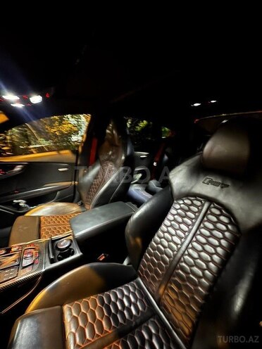 Audi RS7-6