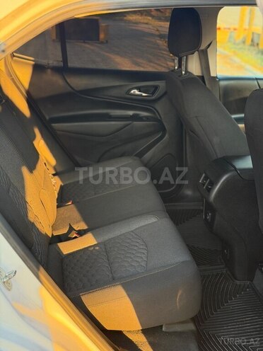 Chevrolet Equinox-12