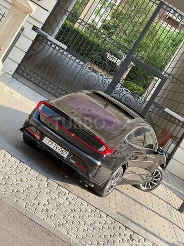 Hyundai Sonata-11