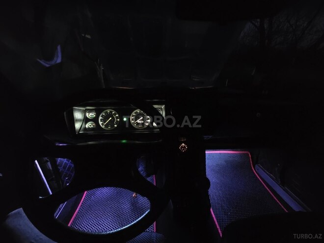 LADA (VAZ) 2107-2