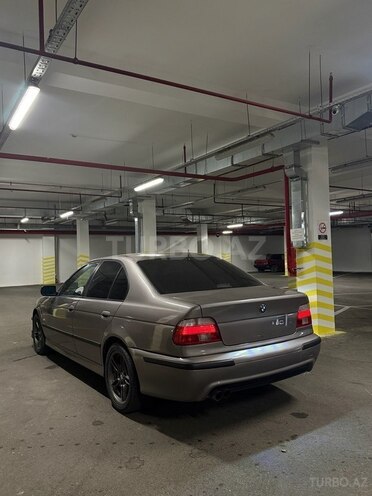 BMW 528-5
