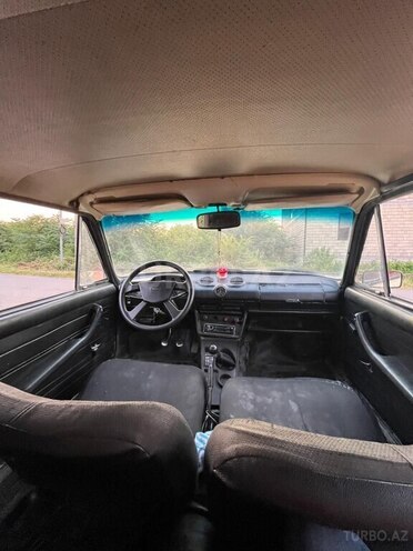 LADA (VAZ) 2106-7