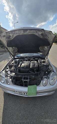 Mercedes E 270-17
