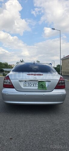 Mercedes E 270-6