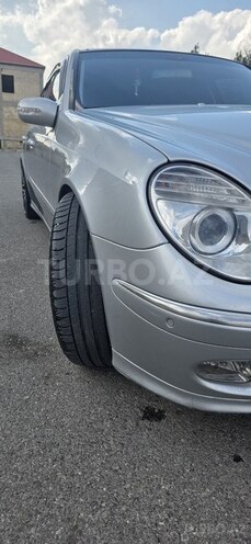 Mercedes E 270-12