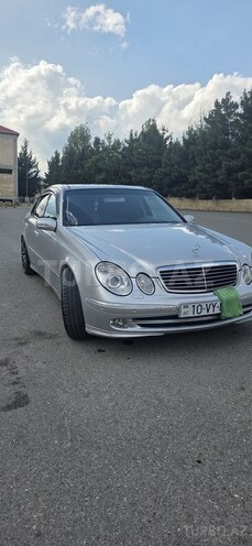 Mercedes E 270-2