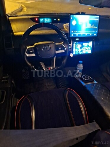 Toyota Prius-6