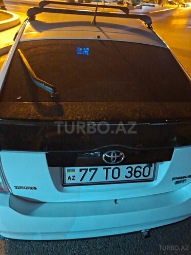 Toyota Prius-7